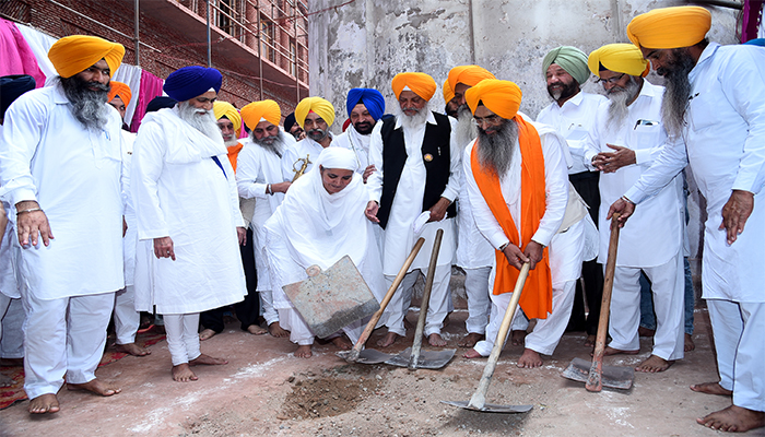 ਸ਼੍ਰੋਮਣੀ ਕਮੇਟੀ ਵੱਲੋਂ ਇਤਿਹਾਸਕ ਬੂੰਗਾ ਰਾਮਗੜ੍ਹੀਆ ਦੇ ਨਵੀਨੀਕਰਨ ਦੀ ਸੇਵਾ ਆਰੰਭ 1 Untitled 16 4