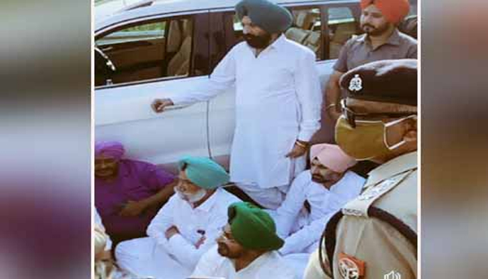 Haryana - UP Border 'ਤੇ ਰੋਕਿਆ ਗਿਆ Dy CM Sukhjinder Randhawa ਦਾ ਕਾਫ਼ਲਾ, ਨੇਤਾਵਾਂ ਨੇ ਲਗਾਇਆ ਧਰਨਾ 1 21 2