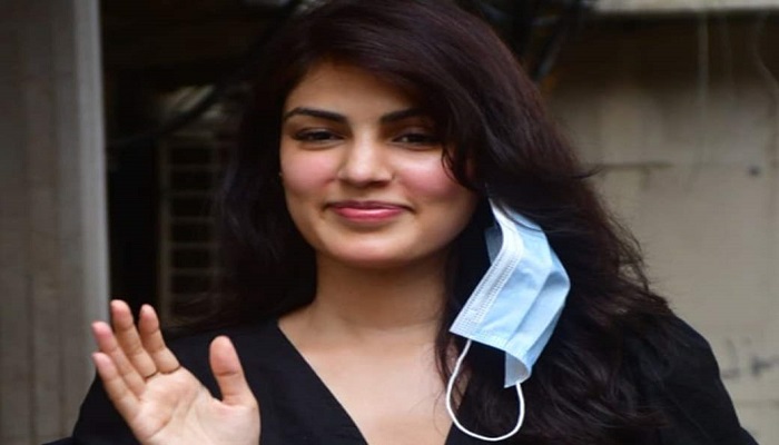 8244 rhea chakraborty to sign international projects reports actress in conversation with