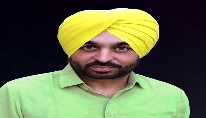 ਕਾਂਗਰਸ ਸਰਕਾਰ ਸੂਬੇ ਦੇ ਸਰਪੰਚਾਂ- ਪੰਚਾਂ ਨੂੰ ਨਾ ਹੀ ਮਾਣ ਦੇ ਰਹੀ ਹੈ ਅਤੇ ਨਾ ਹੀ ਮਾਣ ਭੱਤਾ : ਭਗਵੰਤ ਮਾਨ 1 Bhagwant Mann 1 2