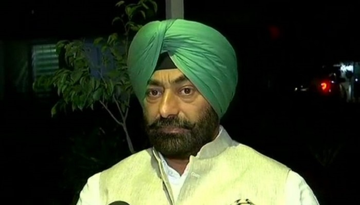 ED ਨੇ Sukhpal Singh Khaira ਨੂੰ ਮੁਹਾਲੀ ਦੀ ਵਿਸ਼ੇਸ਼ ਅਦਾਲਤ 'ਚ ਕੀਤਾ ਪੇਸ਼ 1 DrFQqJtW4AAfnCC 696x392 1