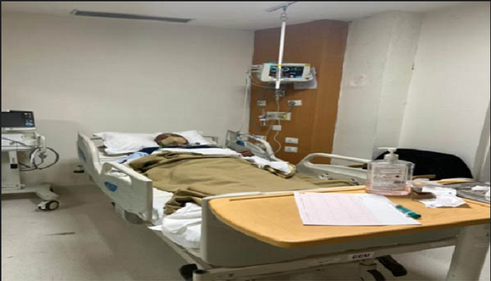 Mohali ਦੇ Max Hospital 'ਚ ਛਾਤੀ 'ਚ ਦਰਦ ਹੋਣ ਕਾਰਨ Admit ਹੋਏ ਪੰਜਾਬ ਬਿਊਰੋ ਆਫ ਇੰਵੈਸਟੀਗੇਸ਼ਨ ਦੇ Chief S.K.Asthana 1 3