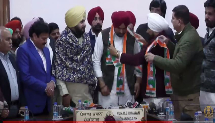 ਸਿੱਧੂ ਮੂਸੇਵਾਲਾ ਨੇ ਫੜਿਆ ਕਾਂਗਰਸ ਦਾ ਪੱਲਾ 1 4 3