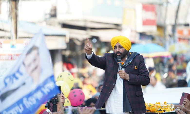 ਇਸ ਵਾਰ ਝਾੜੂ ਚਲਾ ਕੇ ਅਕਾਲੀ-ਕਾਂਗਰਸ ਨੂੰ ਸਾਫ ਕਰ ਦੇਣਾ ਹੈ- ਭਗਵੰਤ ਮਾਨ 1 04 1 1