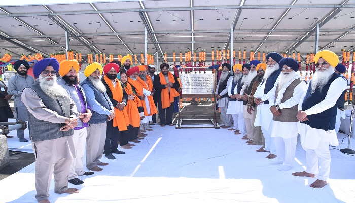 ਗੁਰਦੁਆਰਾ ਸ਼ਹੀਦ ਗੰਜ ਬਾਬਾ ਦੀਪ ਸਿੰਘ ਜੀ ਵਿਖੇ ਸੂਰਜੀ ਊਰਜਾ ਪਲਾਂਟ ਦਾ ਐਡਵੋਕੇਟ ਧਾਮੀ ਨੇ ਕੀਤਾ ਉਦਘਾਟਨ 2 DSC 8081