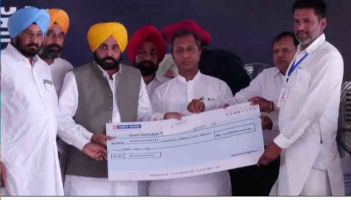 ਮੁੱਖ ਮੰਤਰੀ ਭਗਵੰਤ ਮਾਨ ਨੇ ਮਾਨਸਾ 'ਚ ਵੰਡੇ ਮੁਆਵਜ਼ੇ ਦੇ ਚੈੱਕ 1 15 20