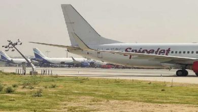 Photo of Delhi Airport ਤੋਂ ਉਡਾਣ ਭਰਨ ਤੋਂ ਪਹਿਲਾਂ ਪੋਲ ਨਾਲ ਟਕਰਾਇਆ SpiceJet ਦਾ ਜਹਾਜ਼