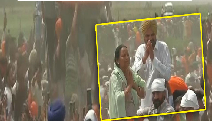 ਫੁੱਲਾਂ ਨਾਲ ਸ਼ਿੰਗਾਰੇ 5911 ਟਰੈਕਟਰ ਤੇ ਸਿੱਧੂ ਮੂਸੇਵਾਲਾ ਦੀ ਅੰਤਿਮ ਯਾਤਰਾ 1 14 22