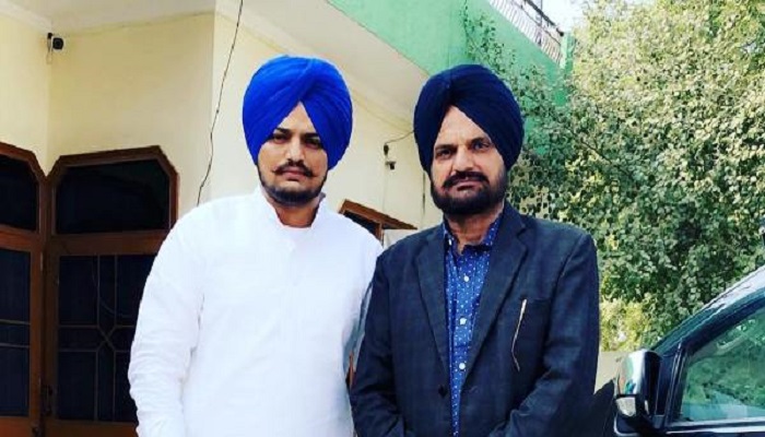 Sidhu Moosewala with his father