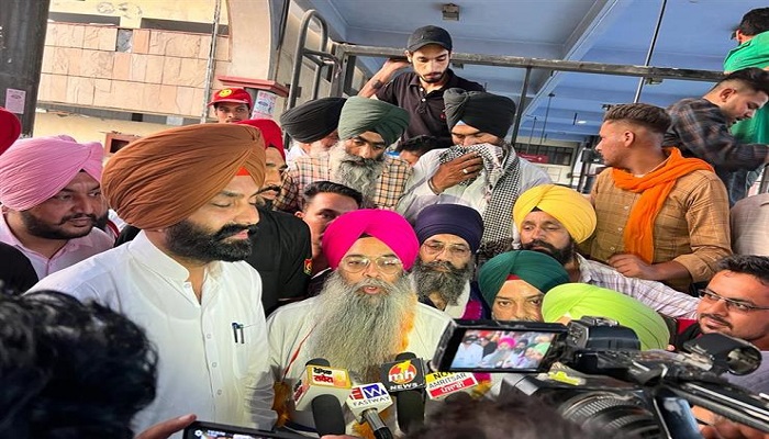 ਪੰਜਾਬ ਦੇ ਮਿੰਨੀ ਬੱਸ ਆਪਰੇਟਰ ਅੱਜ ਟਰਾਂਸਪੋਰਟ ਮੰਤਰੀ ਨਾਲ ਕਰਨਗੇ ਬੈਠਕ 1 article166472