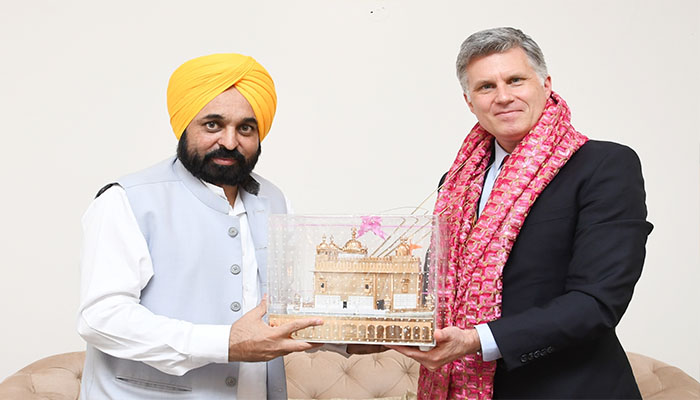 ਮੁੱਖ ਮੰਤਰੀ ਨੇ ਕੈਨੇਡਾ ਤੋਂ ਗਤੀਵਿਧੀਆਂ ਚਲਾ ਰਹੇ ਗੈਂਗਸਟਰਾਂ ਨੂੰ ਨੱਪਣ ਲਈ ਕੈਨੇਡਾ ਸਰਕਾਰ ਤੋਂ ਮੰਗੀ ਮਦਦ 1 21
