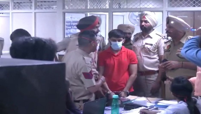 ਸਿੱਧੂ ਮੂਸੇਵਾਲਾ ਕਤਲ਼ਕਾਂਡ: ਪੁਲਿਸ ਨੂੰ ਮਾਨਸਾ ਅਦਾਲਤ ਵੱਲੋਂ ਬਿਸ਼ਨੋਈ ਦਾ ਮਿਲਿਆ 7 ਦਿਨਾਂ ਦਾ ਰਿਮਾਂਡ 1 dfgd
