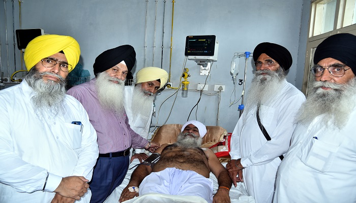 ਬੰਦੀ ਸਿੱਖ ਭਾਈ ਗੁਰਦੀਪ ਸਿੰਘ ਖੈੜਾ ਦਾ ਹਾਲ ਜਾਨਣ ਪੁੱਜੇ ਐਡਵੋਕੇਟ ਹਰਜਿੰਦਰ ਸਿੰਘ ਧਾਮੀ 1 DSC 7713