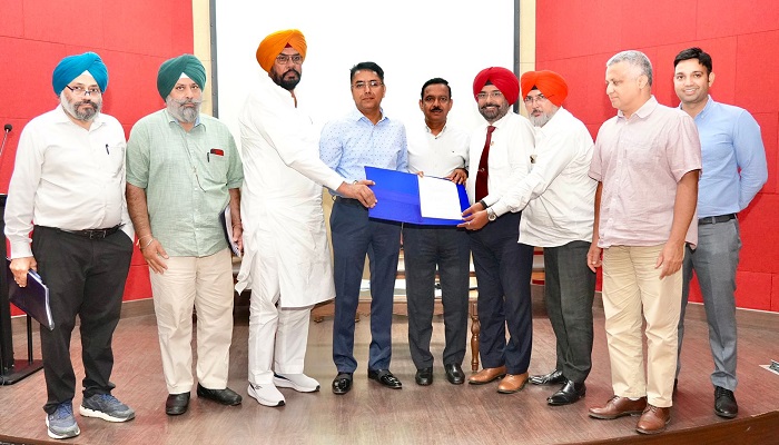 ਮਾਨ ਸਰਕਾਰ ਸੀ.ਬੀ.ਜੀ. ਪਲਾਂਟਾਂ ਤੋਂ ਪੈਦਾ ਹੋਈ ਆਰਗੈਨਿਕ ਖਾਦ ਦੀ ਖੇਤੀ ਤੇ ਬਾਗ਼ਬਾਨੀ 'ਚ ਵਰਤੋਂ ਨੂੰ ਕਰੇਗੀ ਉਤਸ਼ਾਹਿਤ: ਅਮਨ ਅਰੋੜਾ 1 Pic 2 2 1