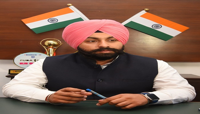 ਕੈਬਨਿਟ ਮੰਤਰੀ ਹਰਜੋਤ ਬੈਂਸ ਨੇ ਰਾਘਵ ਚੱਢਾ ਖਿਲਾਫ ਪਟੀਸਨ ਦਾ ਨਿਪਟਾਰਾ ਕਰਨ ਦੇ ਹਾਈ ਕੋਰਟ ਦੇ ਫੈਸਲੇ ਦਾ ਕੀਤਾ ਸਵਾਗਤ 1 WhatsApp Image 2022 08 01 at 5.58.55 PM
