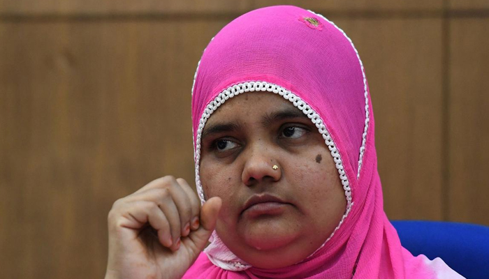 Bilkis Bano case : ਗੁਜਰਾਤ ਸਰਕਾਰ ਦਾ SC ਨੂੰ ਜਵਾਬ, ਕੇਂਦਰ ਨੇ ਚੰਗੇ ਵਿਵਹਾਰ ਕਰਕੇ ਬਿਲਕਿਸ ਬਾਨੋ ਕੇਸ ਦੇ ਦੋਸ਼ੀਆਂ ਨੂੰ ਦਿੱਤੀ ਰਿਹਾਈ ਦੀ ਮਨਜ਼ੂਰੀ 1 bilkis