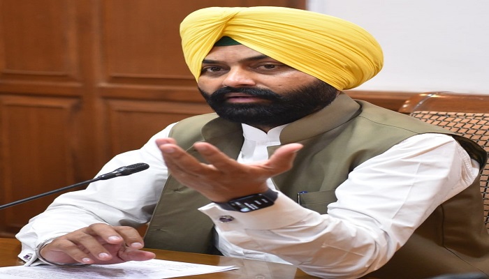 ਪੰਜਾਬ ਰੋਡਵੇਜ਼ ਤੇ ਪੀ.ਆਰ.ਟੀ.ਸੀ. ਨੇ 10 ਮਹੀਨਿਆਂ 'ਚ ਪਿਛਲੇ ਵਰ੍ਹੇ ਨਾਲੋਂ 367.67 ਕਰੋੜ ਰੁਪਏ ਵੱਧ ਜੁਟਾਏ: ਲਾਲਜੀਤ ਸਿੰਘ ਭੁੱਲਰ 1 WhatsApp Image 2022 10 10 at 6.34.01 PM