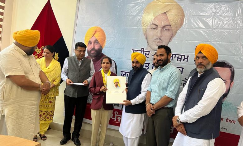 1. Navjot kaur award