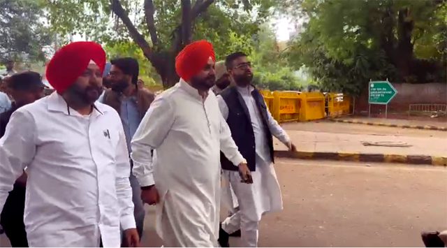 ਪਹਿਲਵਾਨਾਂ ਦੇ ਧਰਨੇ ’ਚ ਸ਼ਾਮਿਲ ਹੋਏ ਨਵਜੋਤ ਸਿੰਘ ਸਿੱਧੂ 1 Navjot