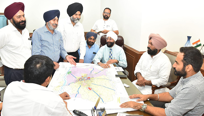 ਮੁੱਖ ਮੰਤਰੀ ਭਗਵੰਤ ਮਾਨ ਦੀ ਅਗਵਾਈ ਵਾਲੀ ਸੂਬਾ ਸਰਕਾਰ ਵੱਲੋਂ ਲੁਧਿਆਣਾ ਦੇ ਐਮ.ਐਲ.ਯੂ. ਖੇਤਰਾਂ ਵਿੱਚ ਸਥਿਤ ਉਦਯੋਗਾਂ ਨੂੰ ਨਿਯਮਤ ਕਰਨ ਸਬੰਧੀ ਮਨਜ਼ੂਰੀ ਦੇਣ ਦਾ ਫੈਸਲਾ : ਮੀਤ ਹੇਅਰ 1 11 2