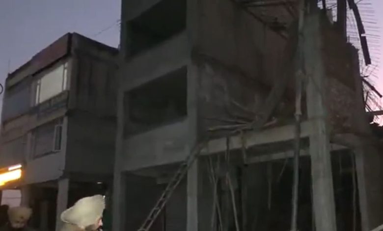 Mohali Show room Bulding Collapsed