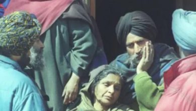 Photo of ਕਸ਼ਮੀਰੀ ਸਿੱਖ ਸੈਲਾਨੀਆਂ ਦੀ ਮਦਦ ਲਈ ਆਏ ਅੱਗੇ