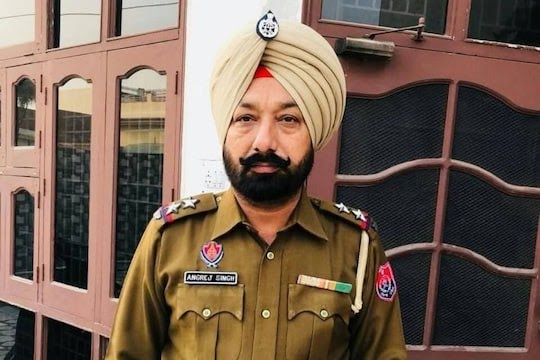 ਸਿੱਧੂ ਮੂਸੇਵਾਲਾ ਹੱਤਿਆ ਮਾਮਲੇ ਦੇ ਤਫ਼ਤੀਸ਼ੀ ਅਫ਼ਸਰ ਤੇ ਸੇਵਾ ਮੁਕਤ ਸਬ ਇੰਸਪੈਕਟਰ ਦੀ ਹੋਈ ਮੌਤ 1 2025 05 24T093525.739 2025 05 888425a7f9e7415b3f766b03004e1c75 3x2 1