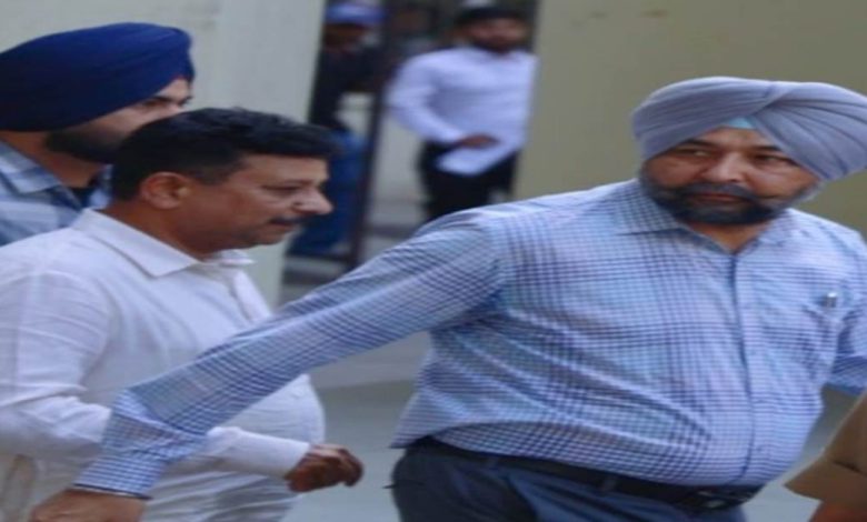 ਵਿਧਾਇਕ ਰਮਨ ਅਰੋੜਾ 4 ਦਿਨਾਂ ਲਈ ਮੁੜ ਪੁਲਿਸ ਰਿਮਾਂਡ ’ਤੇ 1 D530 10