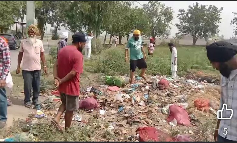 ਝਬਾਲ ਖੁਰਦ 'ਚ ਕੂੜੇ ਦੇ ਢੇਰ ਚੋਂ ਮਿਲੇ ਗੁਟਕਾ ਸਾਹਿਬ ਦੇ ਅੰਗ 1 IMG 20250521 WA0000