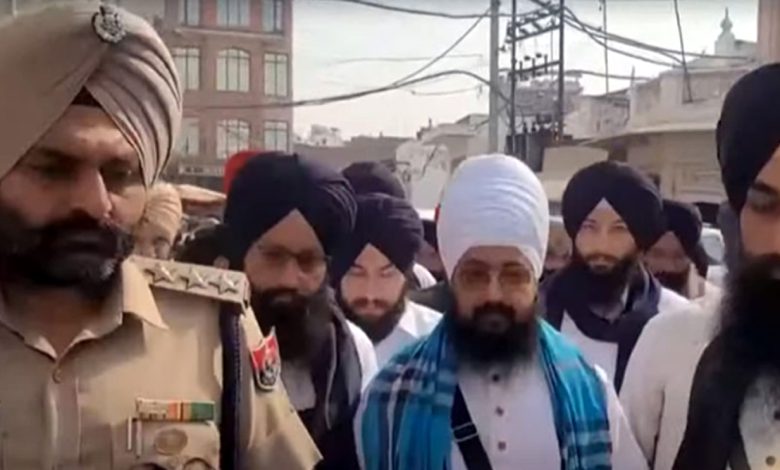 ਸ੍ਰੀ ਅਕਾਲ ਤਖਤ ਸਾਹਿਬ ਪਹੁੰਚੇ ਢੱਡਰੀਆਂਵਾਲੇ, ਸ੍ਰੀ ਅਕਾਲ ਤਖਤ ਸਾਹਿਬ ਨੇ ਲਗਾਈ ਸੀ ਪਾਬੰਦੀ 1 Untitled 1 14