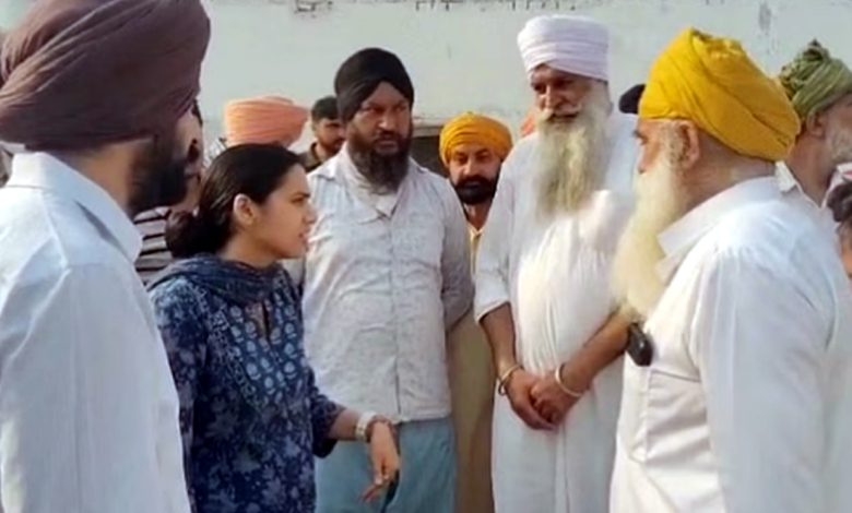 ਅੰਮ੍ਰਿਤਸਰ ਵਿੱਚ ਜ਼ਹਿਰੀਲੀ ਸ਼ਰਾਬ ਨੇ ਮਚਾਇਆ ਕਹਿਰ: 14 ਲੋਕਾਂ ਦੀ ਮੌਤ, ਮੁੱਖ ਸਪਲਾਇਰ ਗ੍ਰਿਫ਼ਤਾਰ; ਮੁੱਖ ਮੰਤਰੀ ਭਗਵੰਤ ਮਾਨ ਕਰਨਗੇ ਦੌਰਾ 1 Untitled 1 copy 42