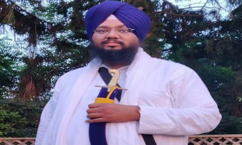 ਸੁਰੱਖਿਆ ਗੰਨਾਂ ਲਗਾਉਣ ਸੰਬੰਧੀ ਕੀਤੇ ਗਏ ਦਾਅਵੇ ਨੂੰ ਮੁੱਖ ਗ੍ਰੰਥੀ ਸਿੰਘ ਸਾਹਿਬ ਗਿਆਨੀ ਅਮਰਜੀਤ ਸਿੰਘ ਨੇ ਕੀਤਾ ਮੂਲੋਂ ਰੱਦ 1 e 8