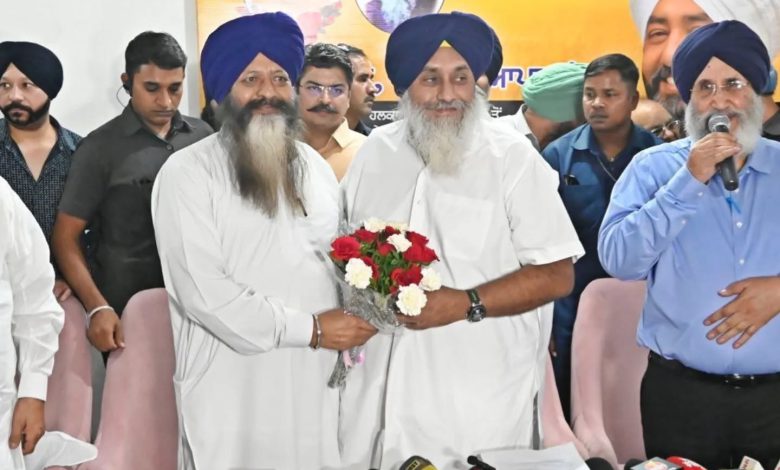 ਸੋਹਣ ਸਿੰਘ ਠੰਡਲ ਮੁੜ ਅਕਾਲੀ ਦਲ 'ਚ ਸ਼ਾਮਲ, ਲੈਂਡ ਪੁਲਿੰਗ ਦੇ ਖਿਲਾਫ ਕੋਰਟ ਜਾਣਗੇ ਬਾਦਲ? 1 504425762 18483701752070494 6532984410332697837 n