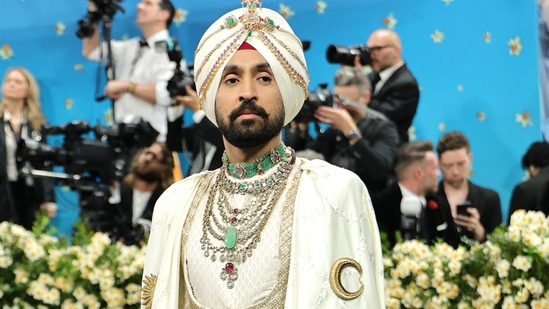 ਕੈਨੇਡੀਅਨ ਦੀ ਟੋਰਾਂਟੋ ਮੈਟਰੋਪੋਲੀਟਨ ਯੂਨੀਵਰਸਿਟੀ ਦਿਲਜੀਤ ਦੌਸਾਂਝ 'ਤੇ ਕਰੇਗੀ ਕੋਰਸ ਪੇਸ਼ 1 GuMwGHsXkAADfw