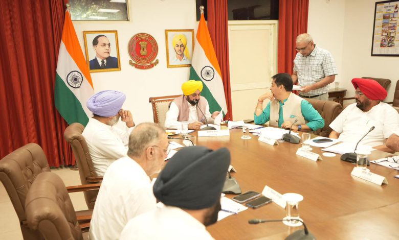 ਪੰਜਾਬ ਕੈਬਨਿਟ: ਕੈਬਨਿਟ ਵੱਲੋਂ ਲੈਂਡ ਪੂਲਿੰਗ ਨੀਤੀ ਨੂੰ ਪ੍ਰਵਾਨਗੀ, ਪਹਿਲੇ ਪੜਾਅ ਵਿੱਚ 27 ਸ਼ਹਿਰਾਂ 'ਚ ਕੀਤਾ ਜਾਵੇਗਾ ਲਾਗੂ 1 S