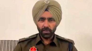 Photo of ਸਾਬਕਾ ਕੈਬਨਿਟ ਮੰਤਰੀ ਭਾਰਤ ਭੂਸ਼ਣ ਆਸ਼ੂ ਨੂੰ ਪੁੱਛਗਿੱਛ ਲਈ ਨੋਟਿਸ ਭੇਜਣ ਵਾਲੇ SSP ਨੂੰ ਕੀਤਾ ਗਿਆ ਮੁਅੱਤਲ