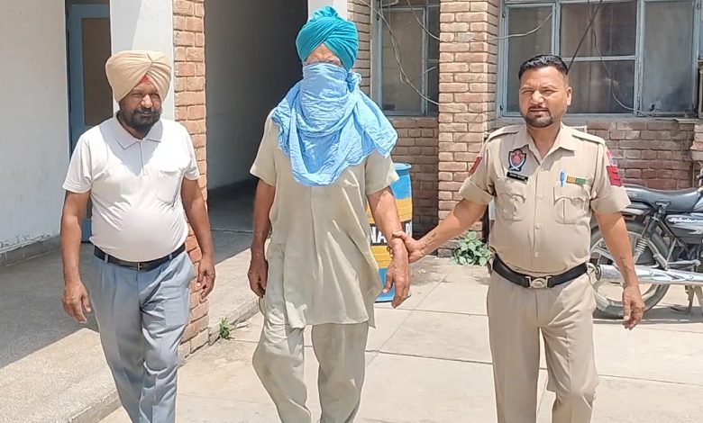 ਬਰਨਾਲਾ :- ਹਵਸ 'ਚ ਅੰਨੇ ਹੋਏ 74 ਸਾਲਾ ਵਿਅਕਤੀ ਨੇ ਟੱਪੀਆਂ ਸਾਰੀਆਂ ਹੱਦਾਂ ,ਸਕੂਲ 'ਚ ਨਾਬਾਲਗ ਬੱਚੀ ਨਾਲ ਜ.ਬ.ਰ ਦੀ ਕੋਸ਼ਿਸ਼ 1 Untitled 1 21