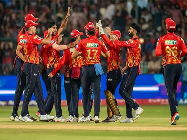 IPL 2025 ਫਾਈਨਲ : ਪੰਜਾਬ ਨੇ ਜਿੱਤਿਆ ਟਾਸ, ਪਹਿਲਾਂ ਗੇਂਦਬਾਜ਼ੀ ਦਾ ਲਿਆ ਫੈਸਲਾ 1 images 2025 06 03T191441.230