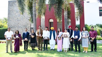 Photo of ਚੰਡੀਗੜ੍ਹ ਵਿਖੇ UPSC ਦੀ ਪ੍ਰੀਖਿਆ ‘ਚ ਉੱਚ ਰੈਂਕ ਪ੍ਰਾਪਤ ਕਰਨ ਵਾਲੇ ਨੌਜਵਾਨਾਂ ਨਾਲ ਮੁੱਖ ਮੰਤਰੀ ਭਗਵੰਤ ਮਾਨ ਨੇ ਕੀਤੀ ਮੁਲਾਕਾਤ