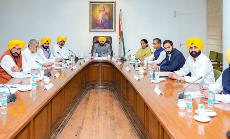 ਅੱਜ ਹੋਵੇਗੀ ਪੰਜਾਬ ਕੈਬਨਿਟ ਦੀ ਮੀਟਿੰਗ, ਦੁਪਹਿਰ 12 ਵਜੇ ਹੋਣਗੇ ਕਈ ਅਹਿਮ ਫੈਸਲੇ 1 q