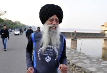 Photo of ਨਹੀਂ ਰਹੇ ਦੌੜਾਕ ਫੌਜਾ ਸਿੰਘ, ਸੈਰ ਕਰ ਰਹੇ ਫੌਜਾ ਸਿੰਘ ਨੂੰ ਗੱਡੀ ਨੇ ਮਾਰੀ ਟੱਕਰ