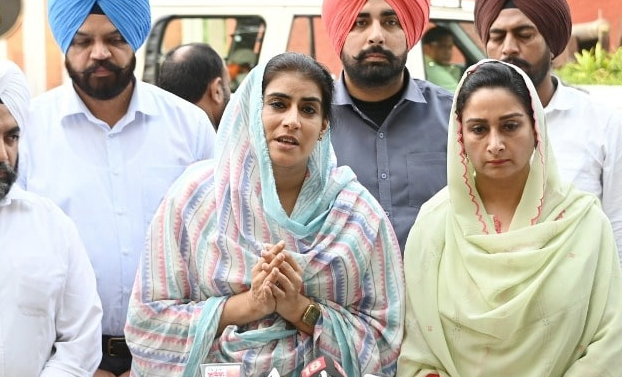 ਵਿਧਾਇਕਾ ਮਜੀਠੀਆ ਨੇ SSP UT ਚੰਡੀਗੜ੍ਹ ਨੂੰ ਲਿਖੀ ਚਿੱਠੀ, ਵਿਜੀਲੈਂਸ ਅਧਿਕਾਰੀਆਂ ਖਿਲਾਫ਼ ਫੌਜਦਾਰੀ ਮਾਮਲਾ ਦਰਜ ਕਰਨ ਦੀ ਮੰਗ 3 D52 2
