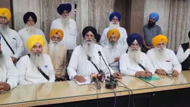 Photo of ‘Holy Scripture’ ਸ਼ਬਦ ‘ਤੇ SGPC ਦਾ ਇਤਰਾਜ਼, ਪ੍ਰਧਾਨ ਧਾਮੀ ਬੋਲੇ- ਸ੍ਰੀ ਗੁਰੂ ਗ੍ਰੰਥ ਸਾਹਿਬ ਹਨ ਜੀਵਤ ਗੁਰੂ