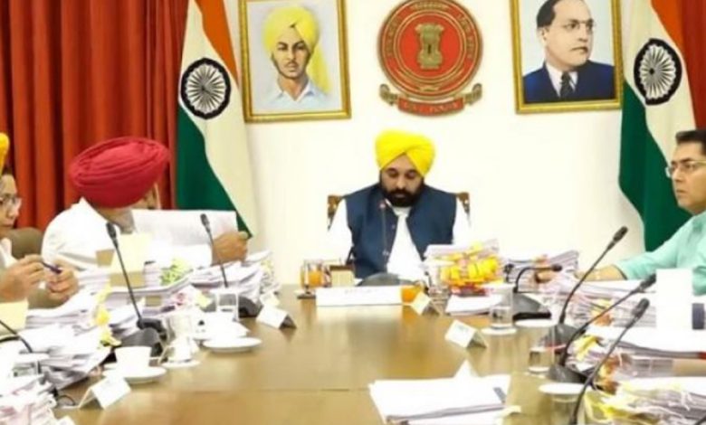 CM ਭਗਵੰਤ ਮਾਨ ਨੇ ਅੱਜ ਬੁਲਾਈ ਕੈਬਨਿਟ ਮੀਟਿੰਗ, ਸਿਆਸੀ ਮੁੱਦਿਆਂ 'ਤੇ ਹੋਵੇਗੀ ਚਰਚਾ 1 GwqoArVX0AA4CbF 2