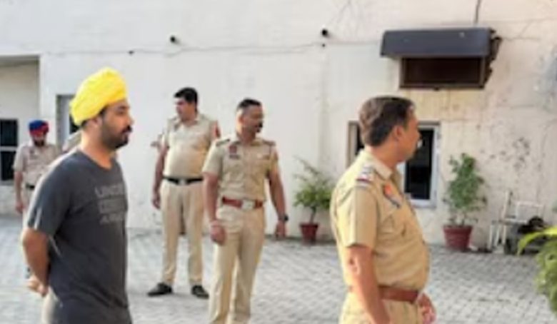 ਬਿਕਰਮ ਮਜੀਠੀਆ ਦੀ ਪੇਸ਼ੀ ਤੋਂ ਪਹਿਲਾਂ ਅਕਾਲੀ ਆਗੂਆਂ ਦੀ ਫੜੋ-ਫੜੀ 1 Untitled 1 4