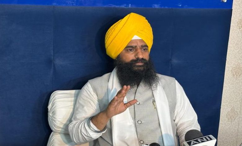 ਬੇਅਦਬੀਆਂ ਦੇ ਕਾਨੂੰਨ ਬਣਾਉਣ ਤੋਂ ਪਹਿਲਾਂ ਸੂਬਾ ਸਰਕਾਰ SGPC ਨਾਲ ਕਰੇ ਸਲਾਹ ਮਸ਼ਵਰਾ-ਜਥੇਦਾਰ ਗੜਗੱਜ 1 d 3
