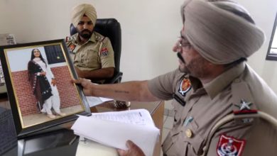 Photo of ਮਾਂ-ਧੀ ਨੇ ਕੈਨੇਡਾ ‘ਚ ਵਿਆਹ ਕਰਵਾਉਣ ਤੇ ਸੈਟਲ ਹੋਣ ਦਾ ਝਾਂਸਾ ਦੇ ਕੇ 7 ਤੋਂ ਵੱਧ ਨੌਜਵਾਨਾਂ ਦੇ ਪਰਿਵਾਰਾਂ ਤੋਂ  ਠੱਗੇ ਲੱਖਾਂ ਰੁਪਏ