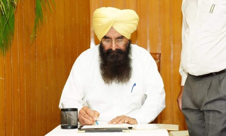 ਮਾੜੀ ਕਾਰਗੁਜ਼ਾਰੀ ਵਾਲੇ 7 ਮੁੱਖ ਖੇਤੀਬਾੜੀ ਅਫ਼ਸਰਾਂ ਨੂੰ ਕਾਰਨ ਦੱਸੋ ਨੋਟਿਸ ਜਾਰੀ 1 d5 57