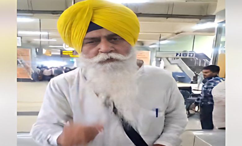 ਦਿੱਲੀ ਮੈਟਰੋ ’ਚ ਬਲਦੇਵ ਸਿੰਘ ਸਿਰਸਾ ਨੂੰ ਜਾਣ ਤੋਂ ਰੋਕਿਆ 1 537143898 3214297682084881 1521881170324744818 n 2