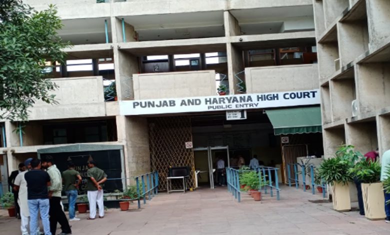 HC ਨੇ ਪੰਜਾਬ ਸਰਕਾਰ ਨੂੰ ਕਰਮਚਾਰੀਆਂ ਅਤੇ ਪੈਨਸ਼ਨਰਾਂ ਦੀਆਂ ਪਟੀਸ਼ਨਾਂ 'ਤੇ ਸਮਾਂਬੱਧ ਫੈਸਲਾ ਲੈਣ ਦੇ ਦਿੱਤੇ ਨਿਰਦੇਸ਼ 1 539775984 1326599665487225 6596954245383810079 n 4